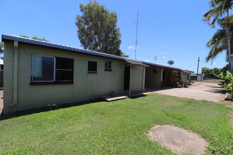 Photo - 1 & 2/3 Conley Street, Ayr QLD 4807 - Image 24