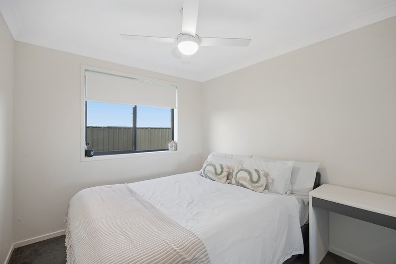 Photo - 1 & 2/30 Corymbia Circuit, Heddon Greta NSW 2321 - Image 8