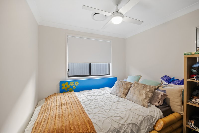 Photo - 1 & 2/30 Corymbia Circuit, Heddon Greta NSW 2321 - Image 14