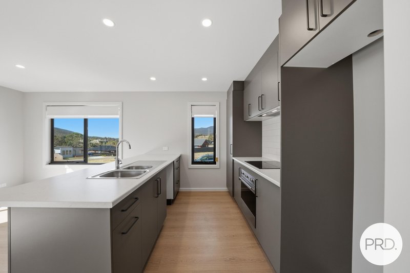 Photo - 1 & 2/4 Buddon Road, New Norfolk TAS 7140 - Image 9