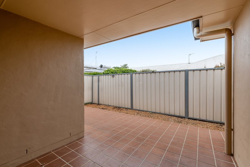 Photo - 1 & 2/472 Stenner Street, Darling Heights QLD 4350 - Image 10