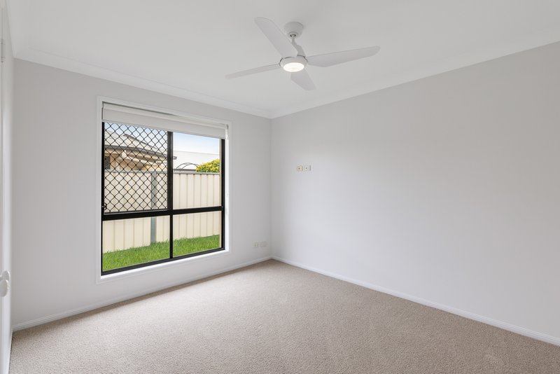 Photo - 1 & 2/472 Stenner Street, Darling Heights QLD 4350 - Image 17