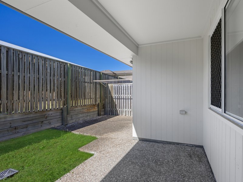 Photo - 1 & 2/5 Melville Drive, Brassall QLD 4305 - Image 16