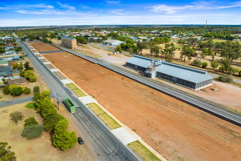 Photo - 1-25 Wade Street, Coolamon NSW 2701 - Image 9