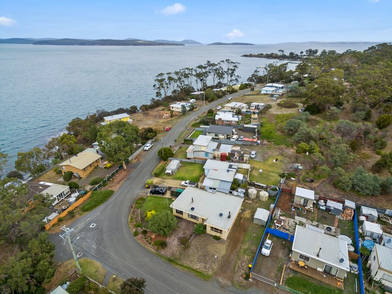 Photo - 1 & 2/50 Susans Bay Road, Primrose Sands TAS 7173 - Image 2