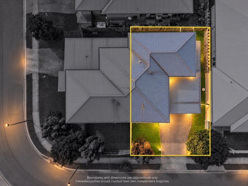 Photo - 1 & 2/51 South Quarter Drive, Loganlea QLD 4131 - Image 17