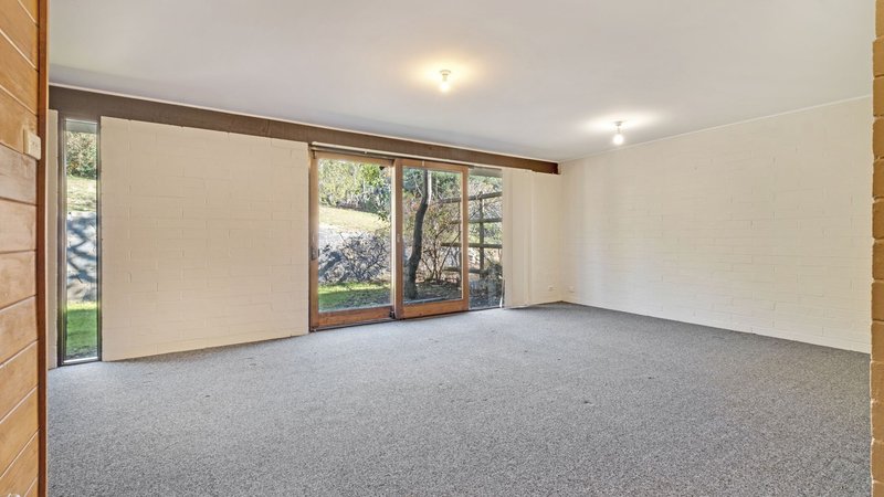 Photo - 1 & 2/58 Greenvale Street, Fisher ACT 2611 - Image 8