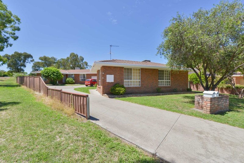 Photo - 1 & 2/6 Belah Close, Tamworth NSW 2340 - Image 2