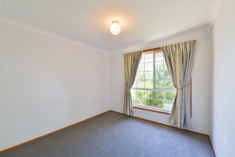 Photo - 1 & 2/6 Belah Close, Tamworth NSW 2340 - Image 8