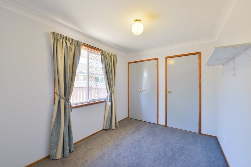 Photo - 1 & 2/6 Belah Close, Tamworth NSW 2340 - Image 9