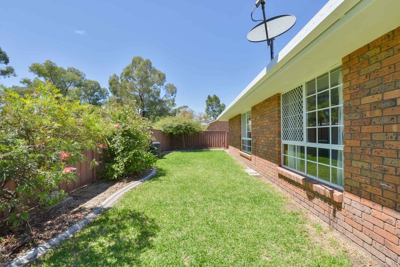 Photo - 1 & 2/6 Belah Close, Tamworth NSW 2340 - Image 12