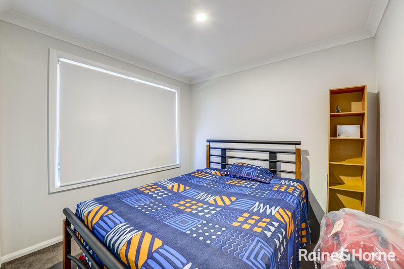 Photo - 1 &2/6 Cliffdale Place, Kootingal NSW 2352 - Image 15