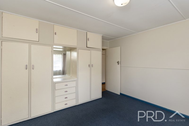 Photo - 1-2/7 Macquarie Street, Tumut NSW 2720 - Image 7