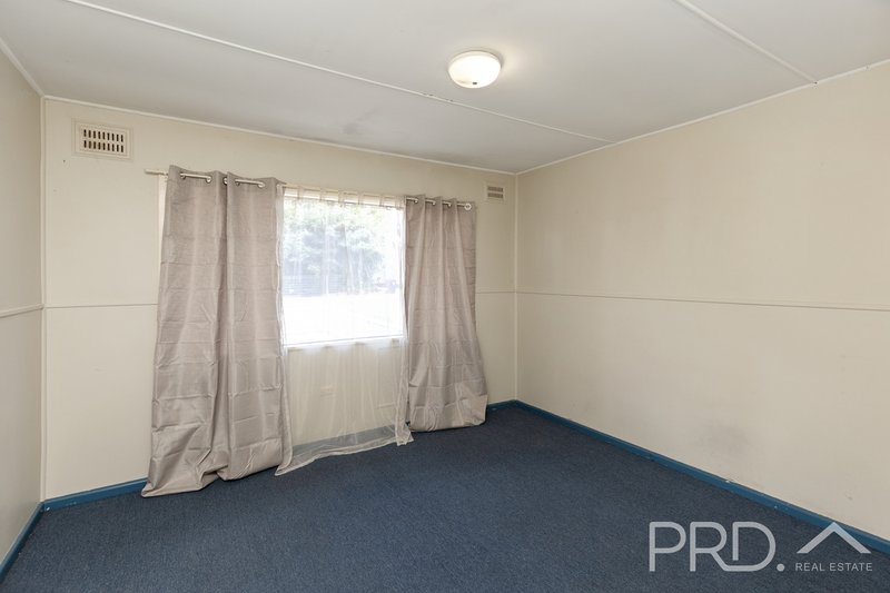 Photo - 1-2/7 Macquarie Street, Tumut NSW 2720 - Image 8