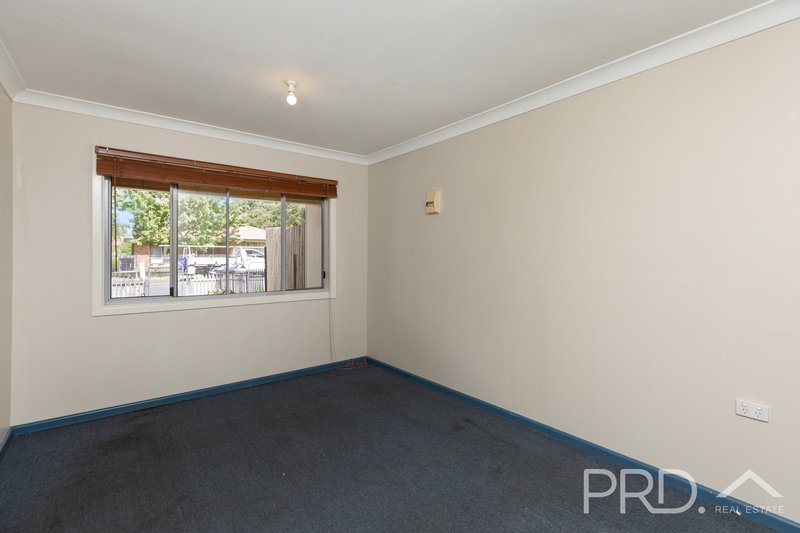 Photo - 1-2/7 Macquarie Street, Tumut NSW 2720 - Image 23