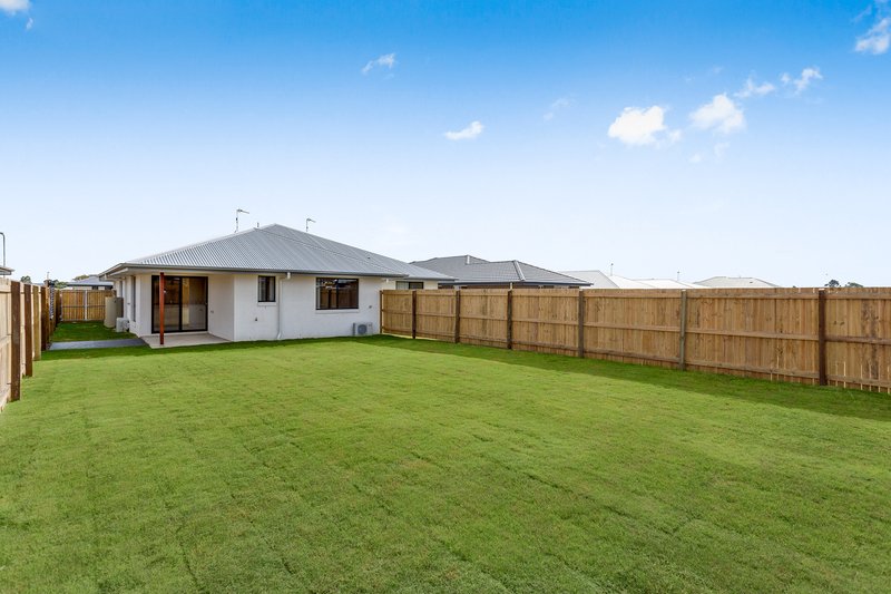 Photo - 1 & 2/7 Myrtleford Crescent, Cambooya QLD 4358 - Image 6
