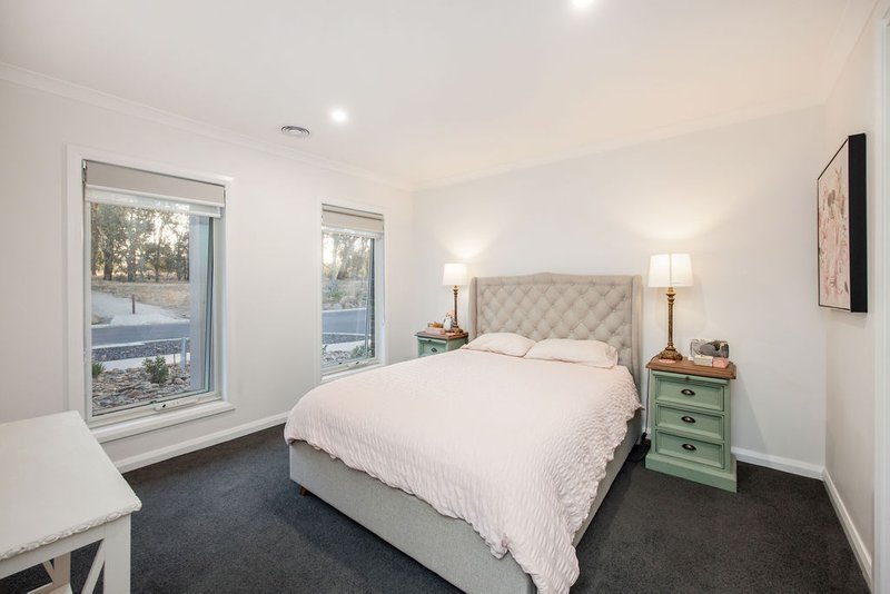 Photo - 1 & 2/74 Westacott Crescent, Baranduda VIC 3691 - Image 13