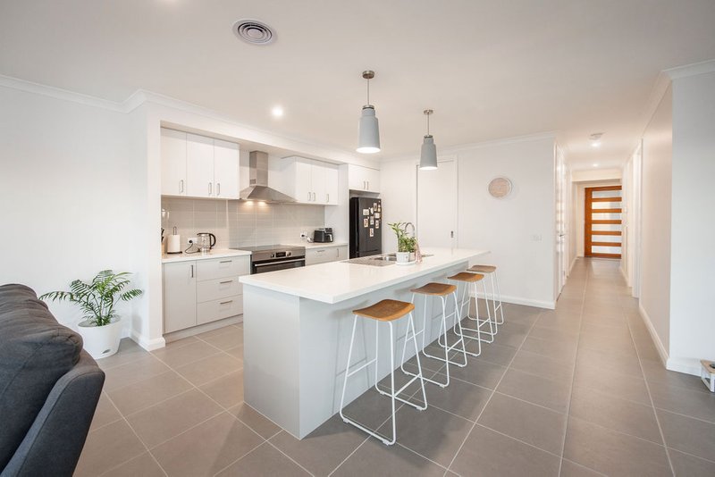 Photo - 1 & 2/74 Westacott Crescent, Baranduda VIC 3691 - Image 20