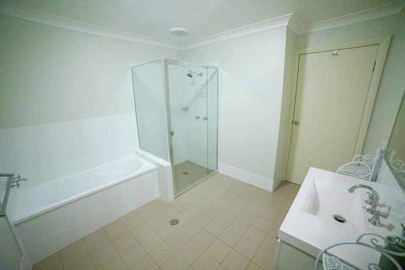 Photo - 1-2/8a Third Street, Cessnock NSW 2325 - Image 3