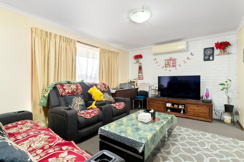 Photo - 1 & 2/9 Brent Court, Lavington NSW 2641 - Image 3