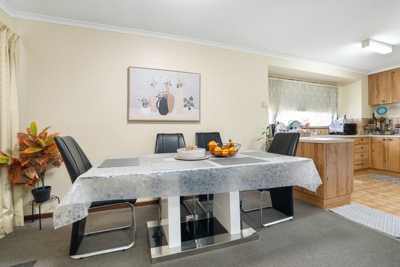 Photo - 1 & 2/9 Brent Court, Lavington NSW 2641 - Image 4