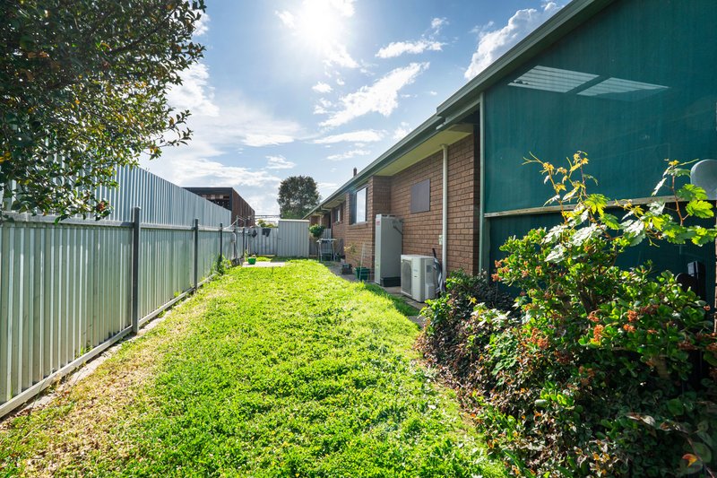 Photo - 1 & 2/9 Brent Court, Lavington NSW 2641 - Image 18