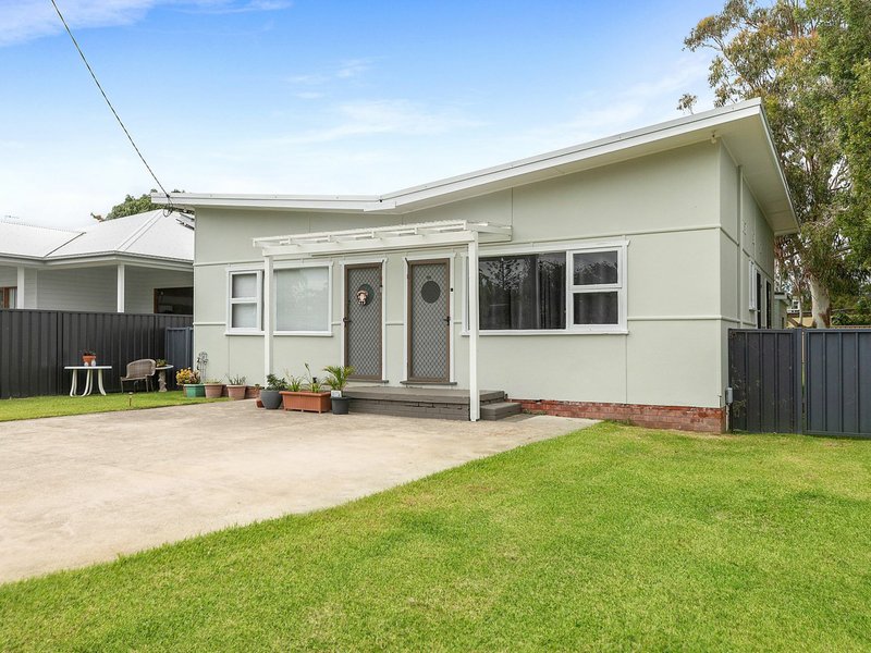 Photo - 1-2/9 Elsiemer Street, Long Jetty NSW 2261 - Image 13