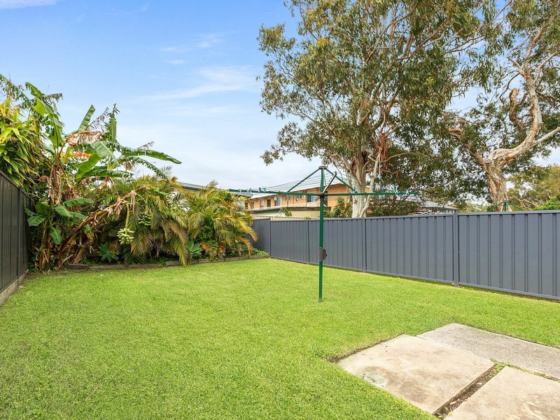 Photo - 1-2/9 Elsiemer Street, Long Jetty NSW 2261 - Image 14