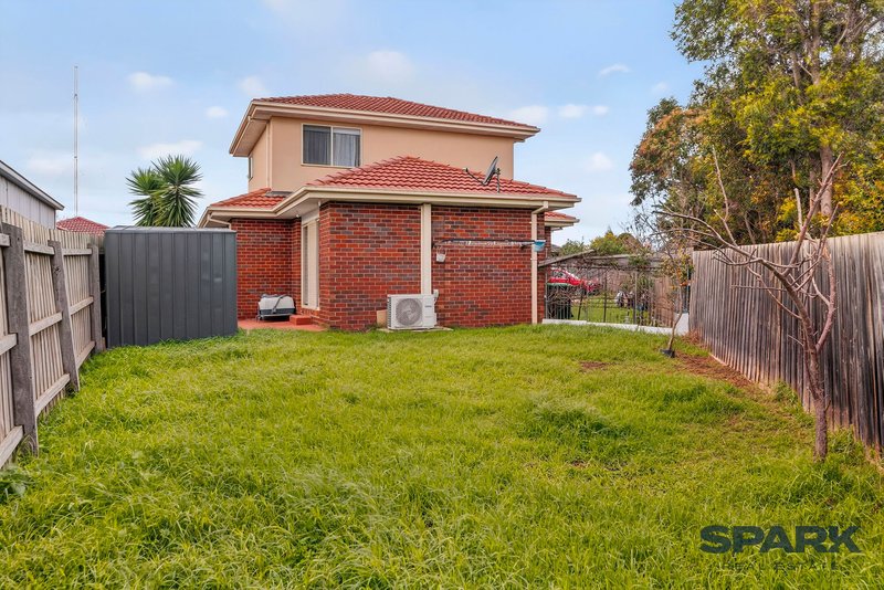 Photo - 1 & 2/9 Hope Court, Delahey VIC 3037 - Image 28