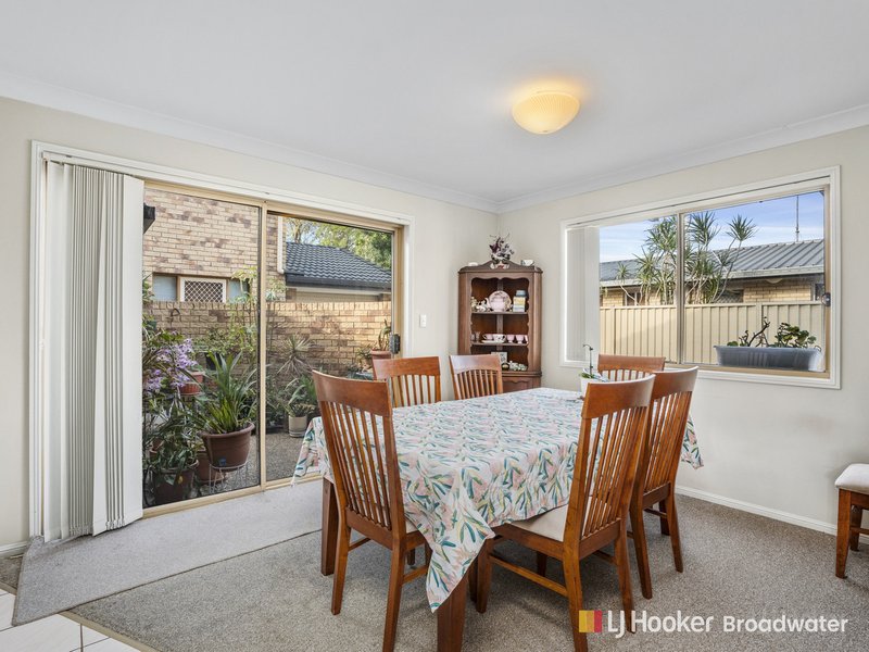 Photo - 1 & 2/9 Teal Avenue, Paradise Point QLD 4216 - Image 5