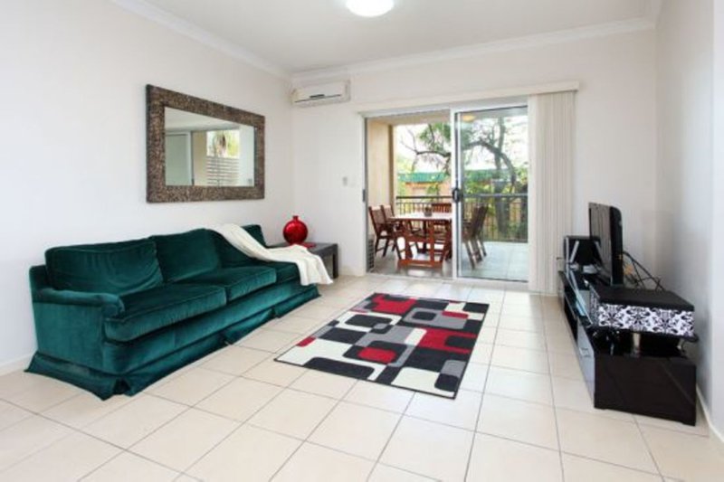 Photo - 1 / 298 Cavendish Road, Coorparoo QLD 4151 - Image 2