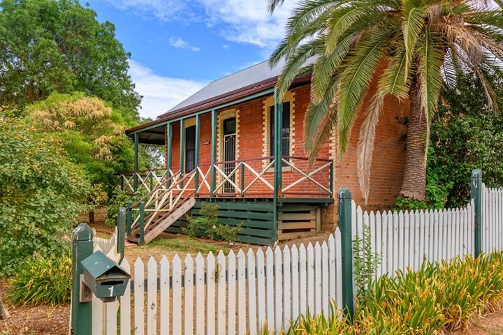 1-3 Harkins Street, Chiltern VIC 3683