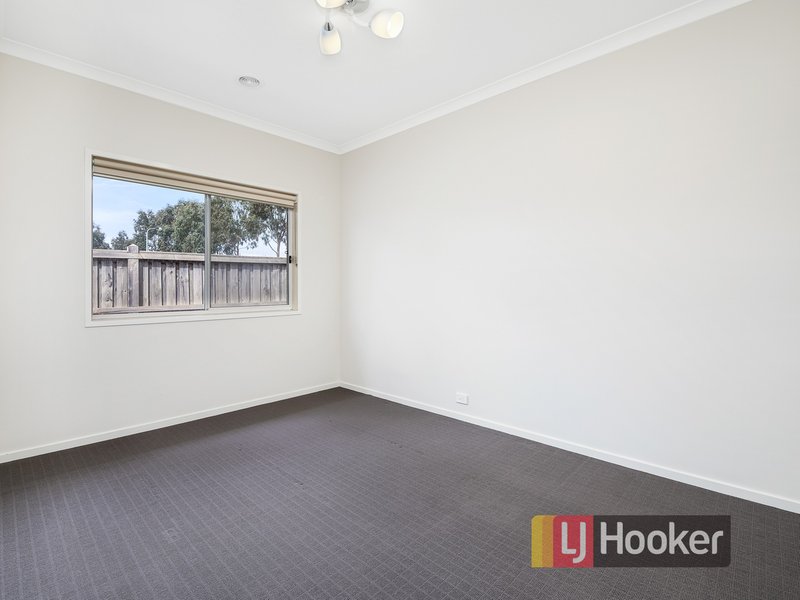 Photo - 1-3 Nobel Drive, Cranbourne West VIC 3977 - Image 9