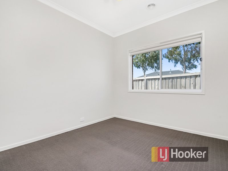 Photo - 1-3 Nobel Drive, Cranbourne West VIC 3977 - Image 11