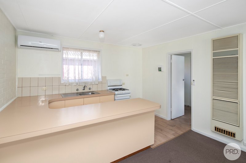 Photo - 1-3/13 Aminya Avenue, Delacombe VIC 3356 - Image 5