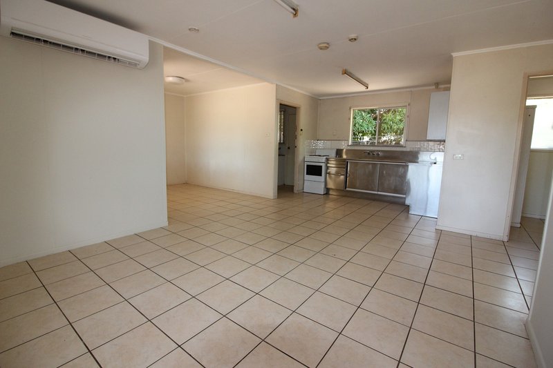 Photo - 1-3/26 Alice Street, Mount Isa QLD 4825 - Image 23