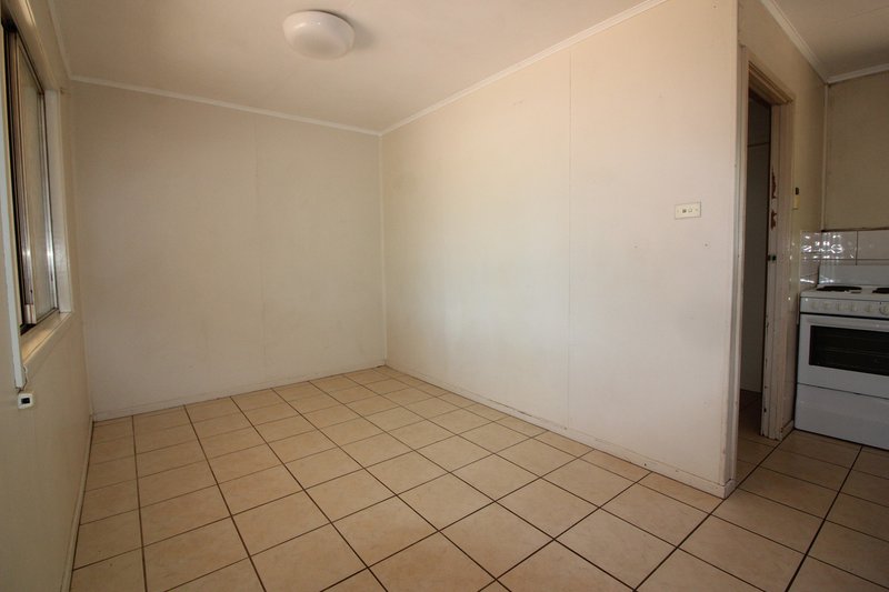 Photo - 1-3/26 Alice Street, Mount Isa QLD 4825 - Image 25