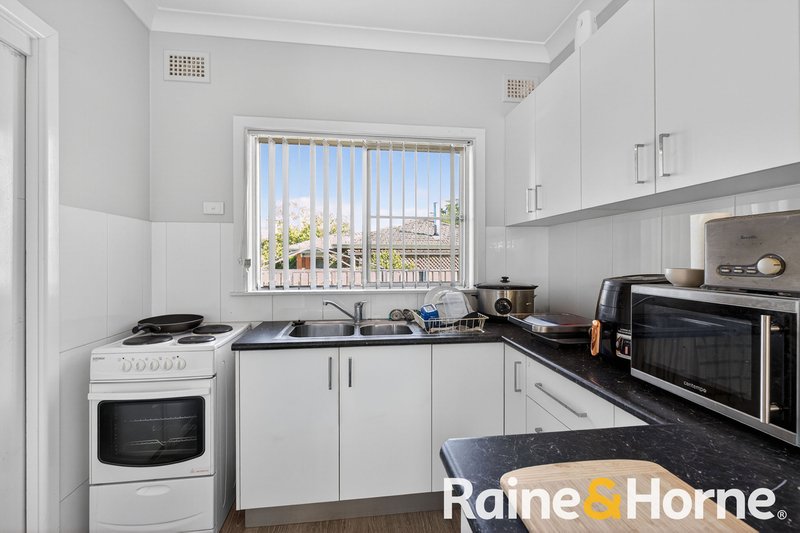 Photo - 1-3/375 Fitzroy Street, Dubbo NSW 2830 - Image 4