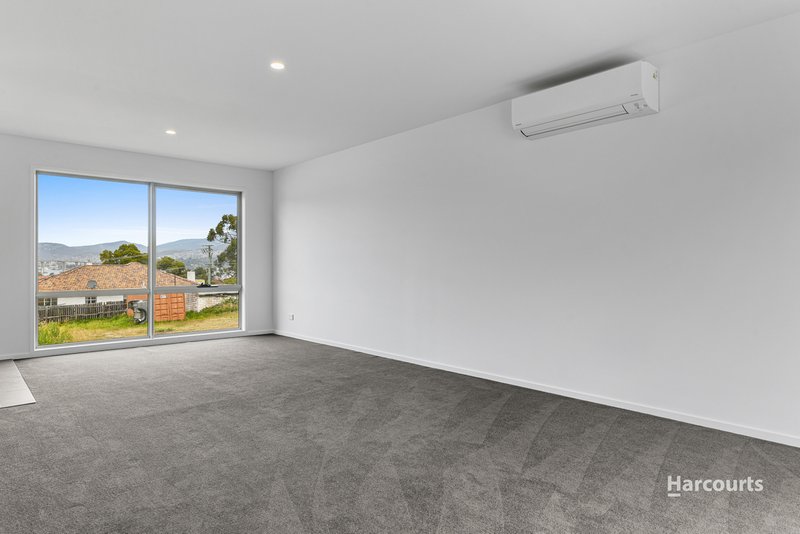 Photo - 1 & 3/68 Malunna Road, Lindisfarne TAS 7015 - Image 6