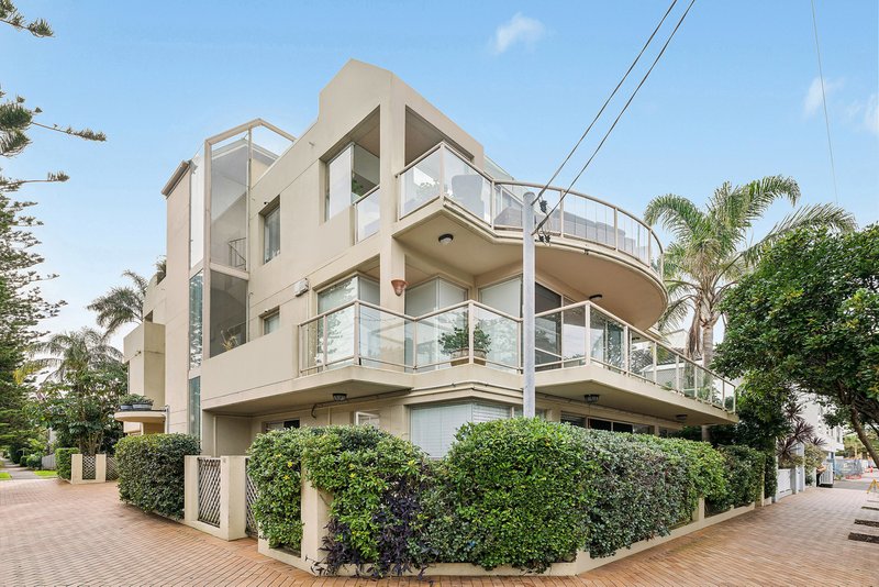 Photo - 1-3/8 Pine Street, Manly NSW 2095 - Image 1