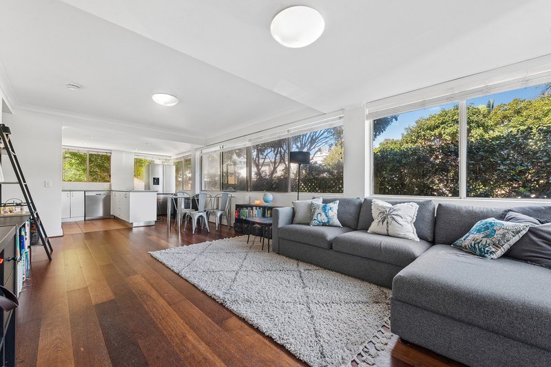 Photo - 1-3/8 Pine Street, Manly NSW 2095 - Image 7