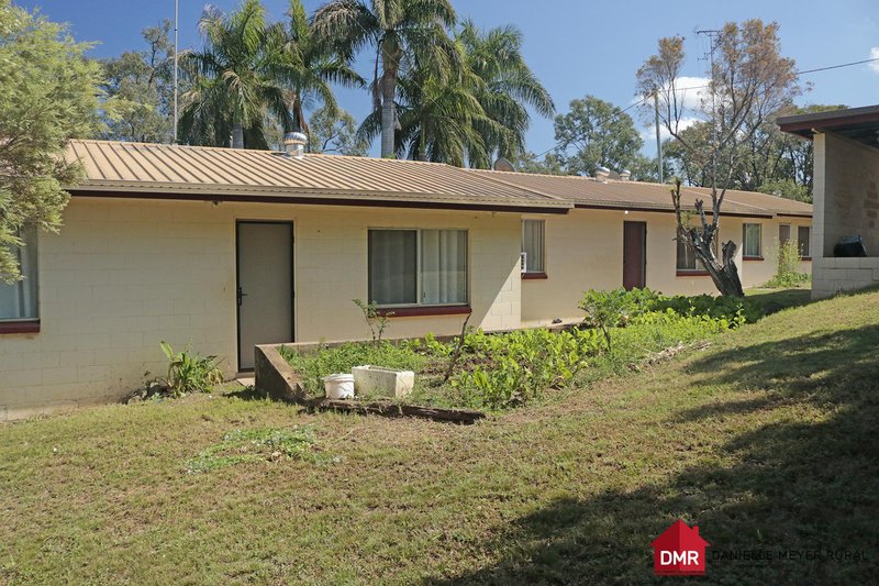 Photo - 1-3/98 Lyons Street, Mundubbera QLD 4626 - Image 21