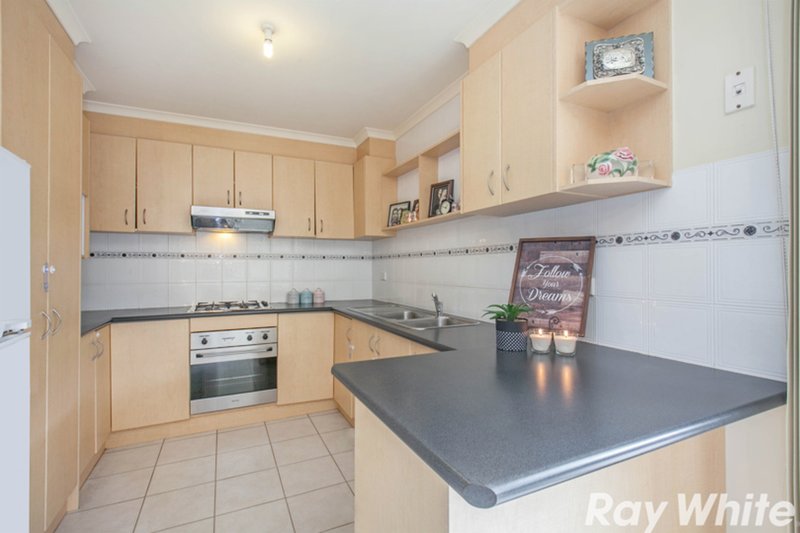 Photo - 1 / 4 Capri Close, South Morang VIC 3752 - Image 2