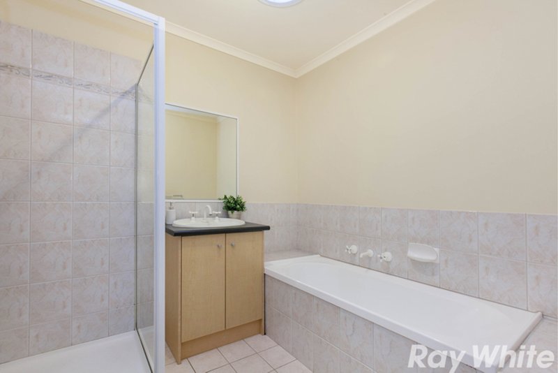 Photo - 1 / 4 Capri Close, South Morang VIC 3752 - Image 6