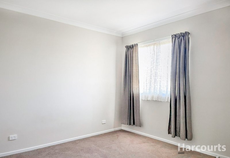 Photo - 1-4/1 Law Street, Newborough VIC 3825 - Image 8