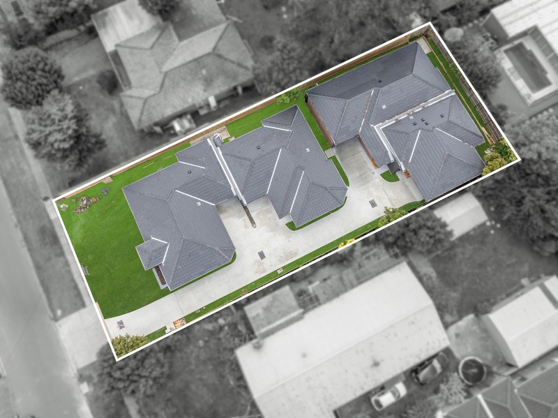 Photo - 1-4/12 Raglan Street, Wallan VIC 3756 - Image 2