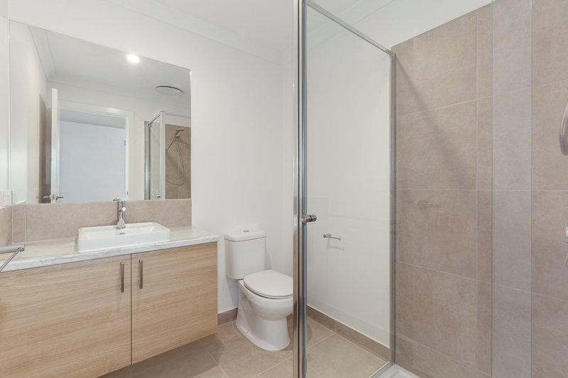 Photo - 1-4/12 Raglan Street, Wallan VIC 3756 - Image 16