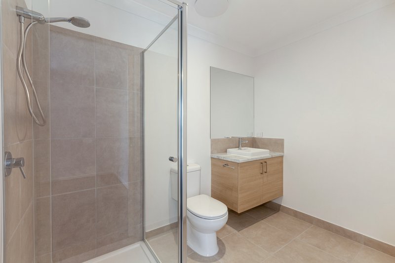 Photo - 1-4/12 Raglan Street, Wallan VIC 3756 - Image 21