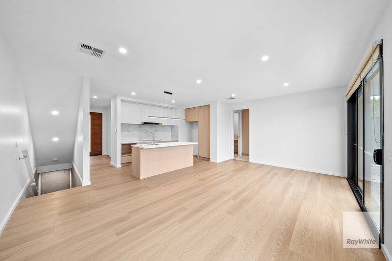 Photo - 1-4/17 Worrall Street, Burwood VIC 3125 - Image 3