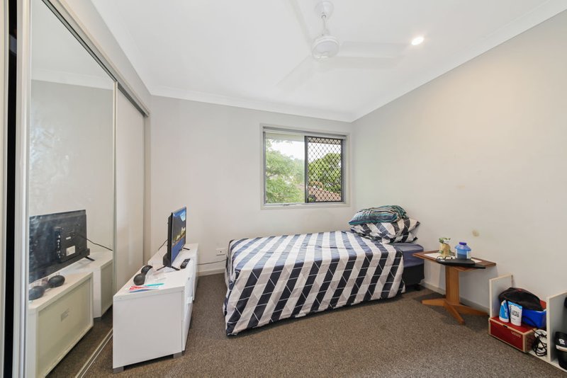 Photo - 1-4/21 Myles Street, Lawnton QLD 4501 - Image 5